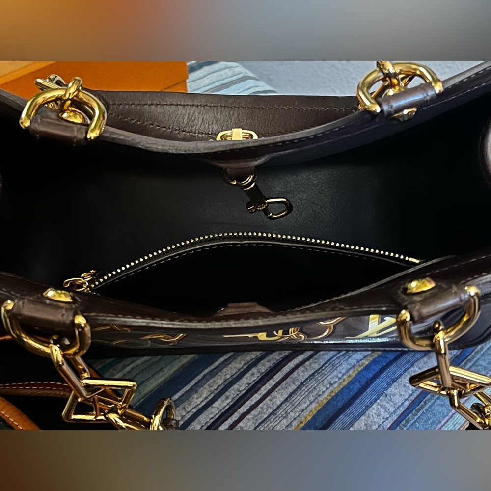 SOLD $800 Authentic LV Cabas satchel. Really pretty. - Picture 14 of 16